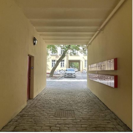 Modern Vilnius Old Town Apartment With Free Parking Exterior photo