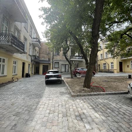Modern Vilnius Old Town Apartment With Free Parking Exterior photo